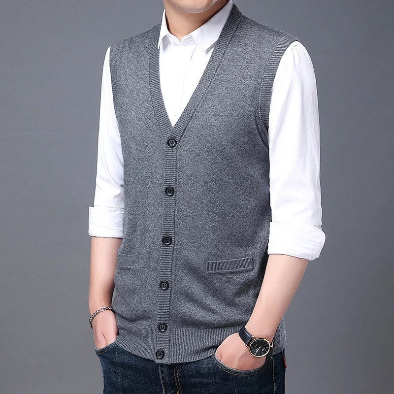 New V-neck Knitted Cardigan for Men Business Leisure Fashion Knitted Sweater Warm Tank Top with Pockets Pullovers Sweaters