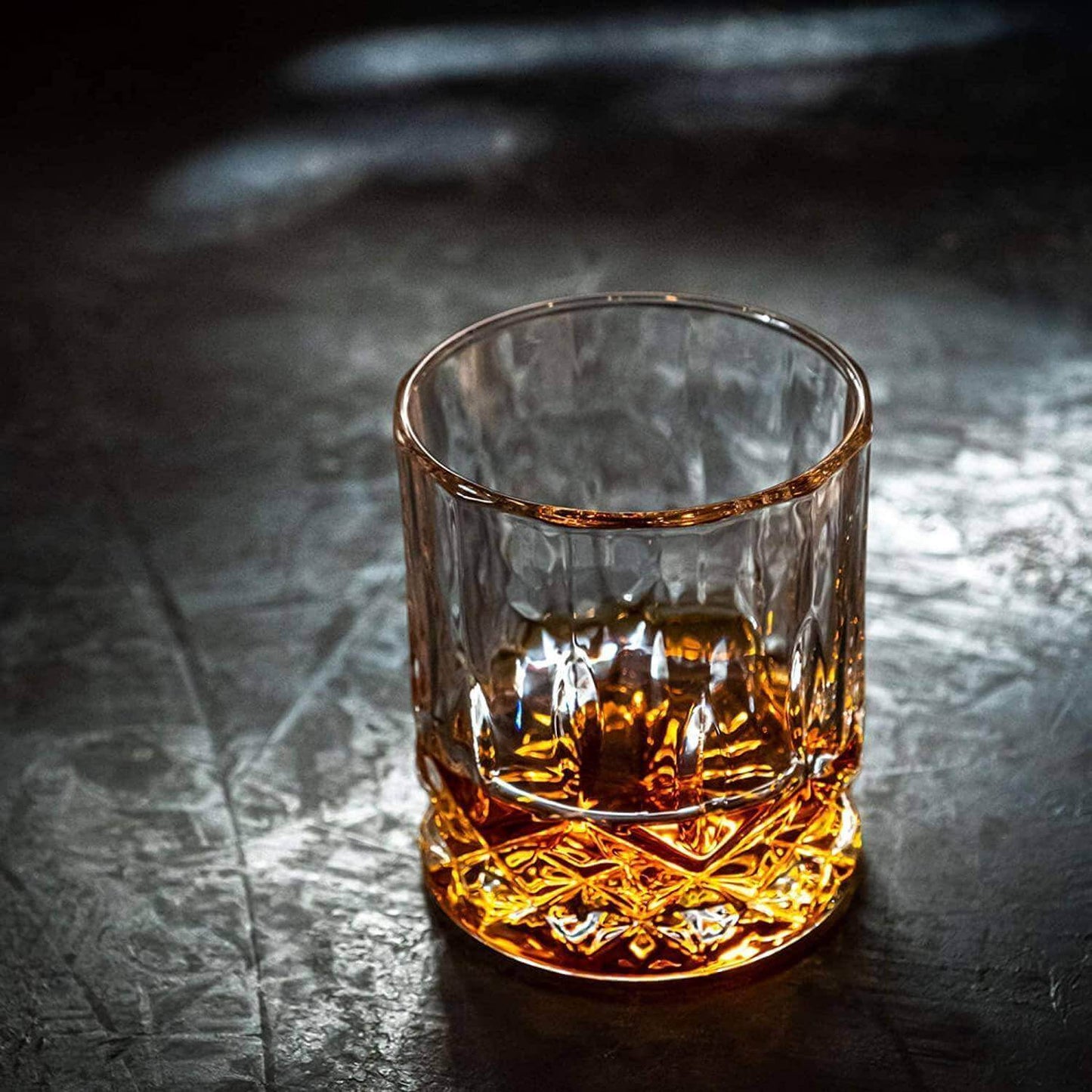 The Connoisseur's Set - Signature Glass Edition DC-ROCKS Whiskey Chilling Stones