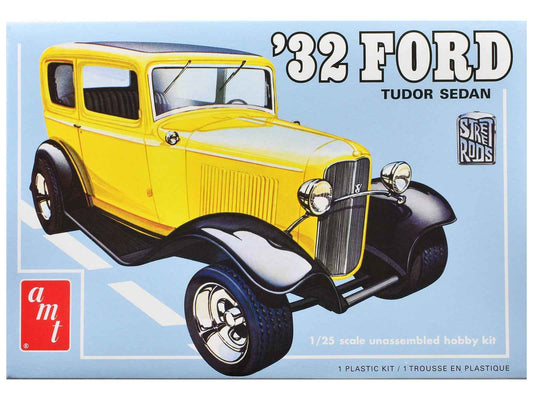 Skill 2 Model Kit 1932 Ford Tudor Sedan "Street Rods" Series 1/25 Scale Model by AMT Miniature Motors