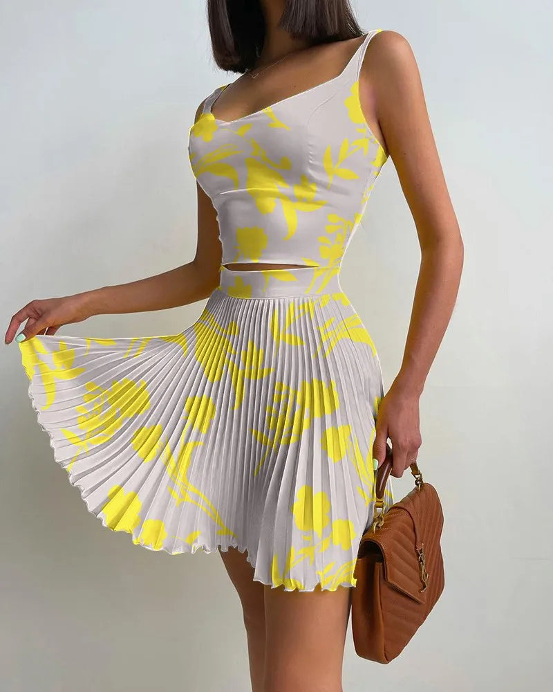 Sexy Printed Halter Pleated Short Skirt 2 Piece Set