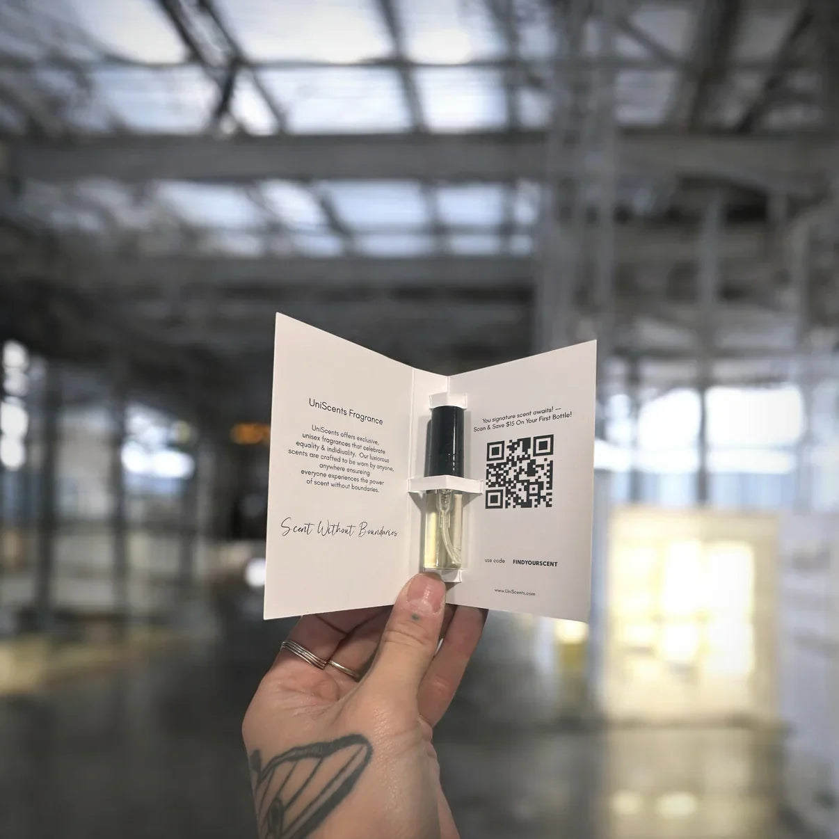 Artisan Perfume & Cologne Spray – 2oz Unisex Fragrance, Gender Neutral - FashionMojos.com